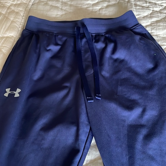 Men’s size small lightly fleece lined joggers in dark blue under armor - Picture 3 of 4